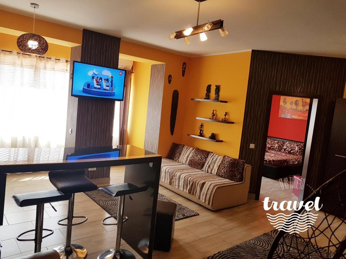 Ferienwohnung Yvo Lioness & Mamaia Nord Năvodari Exterior foto