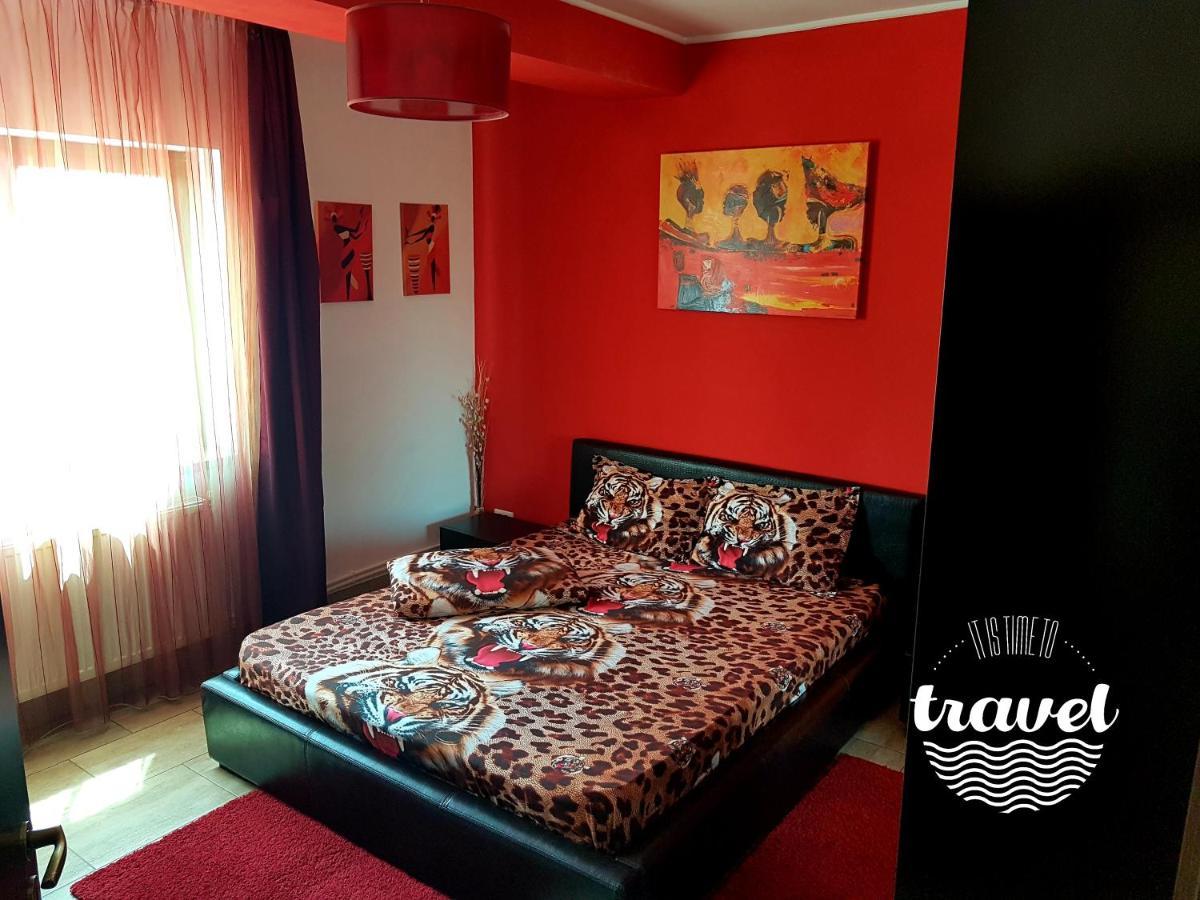 Ferienwohnung Yvo Lioness & Mamaia Nord Năvodari Exterior foto