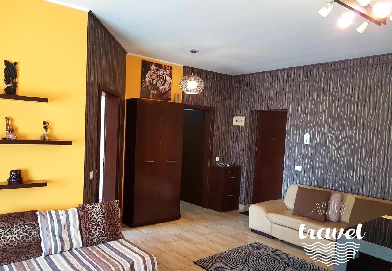 Ferienwohnung Yvo Lioness & Mamaia Nord Năvodari Exterior foto