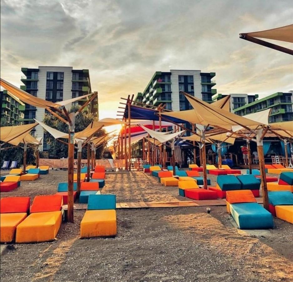 Ferienwohnung Yvo Lioness & Mamaia Nord Năvodari Exterior foto