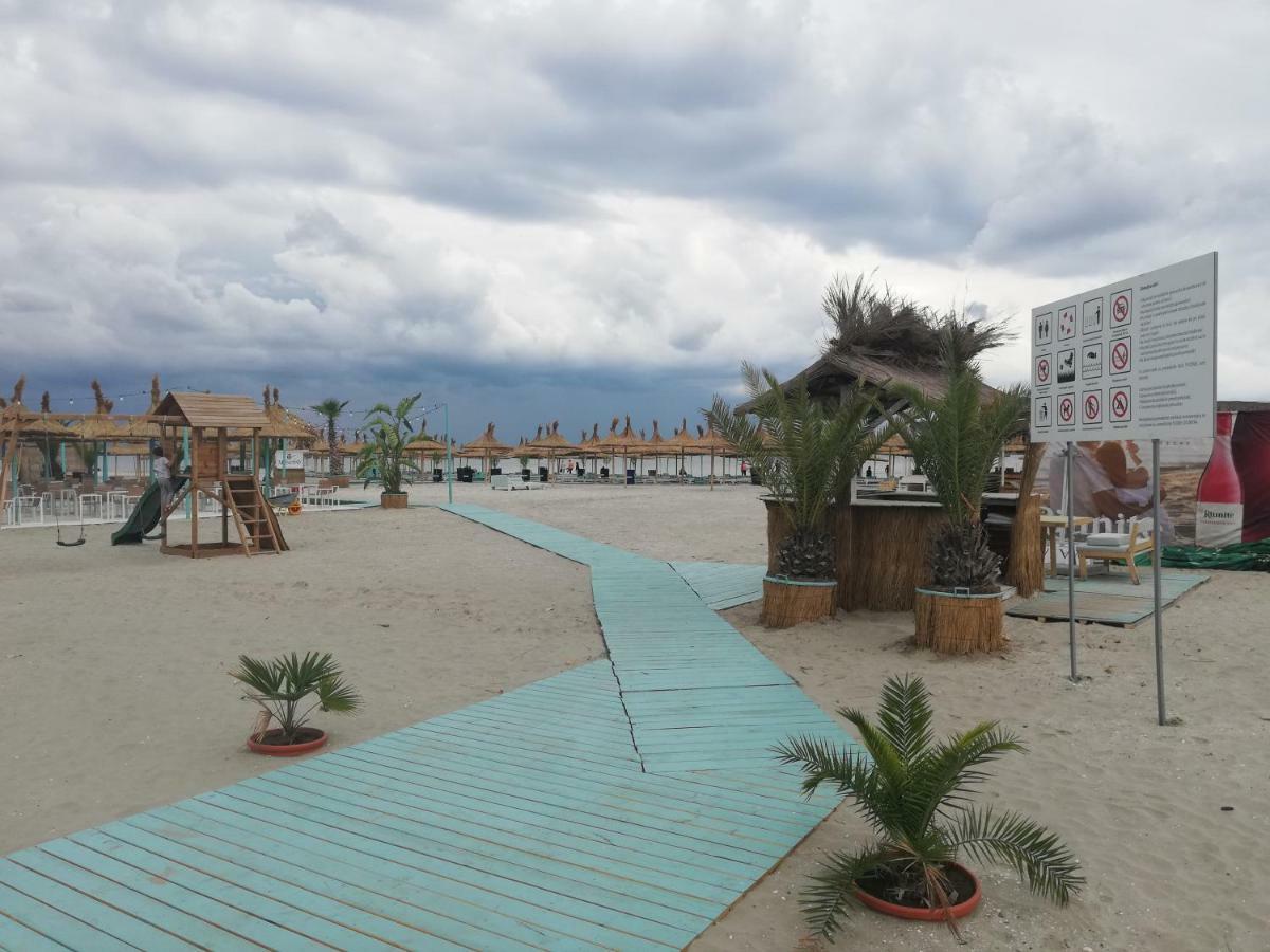 Ferienwohnung Yvo Lioness & Mamaia Nord Năvodari Exterior foto